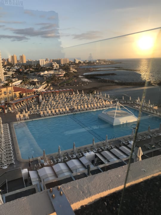 Pool Iberostar Waves Bouganville Playa