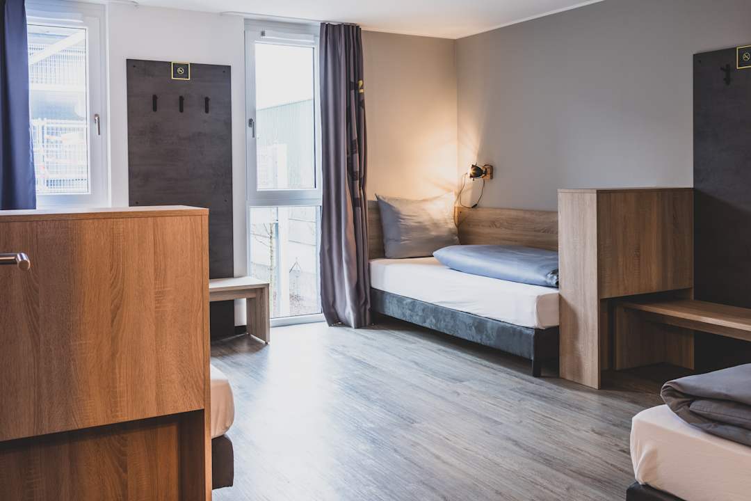 Zimmer Das Schlafwerk Stuttgart-Nord VOLLDIGITALES HOTEL-SELF-CHECK IN - keine Rezeption-LowBudget-cashless