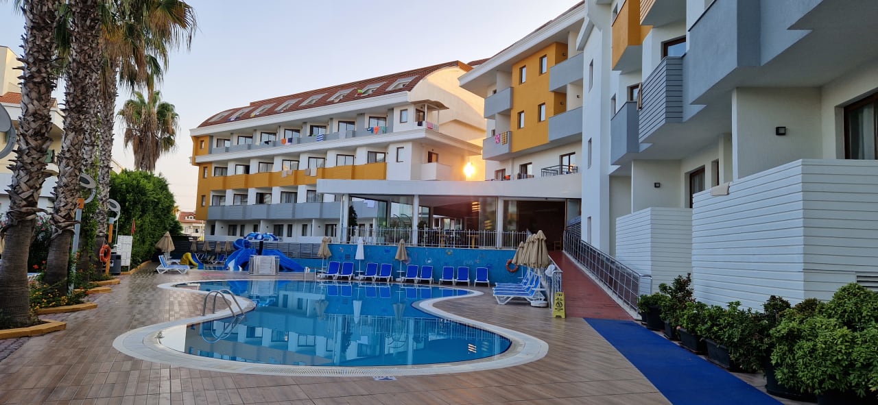 Pool Hane Family Resort