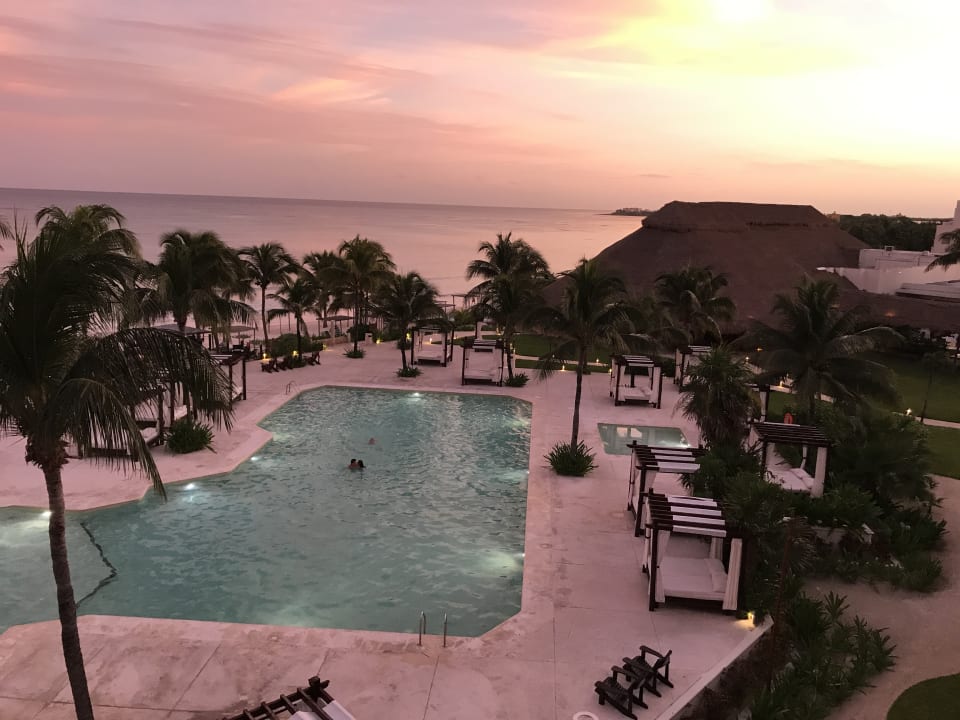 Pool Akumal Bay Beach & Wellness Resort