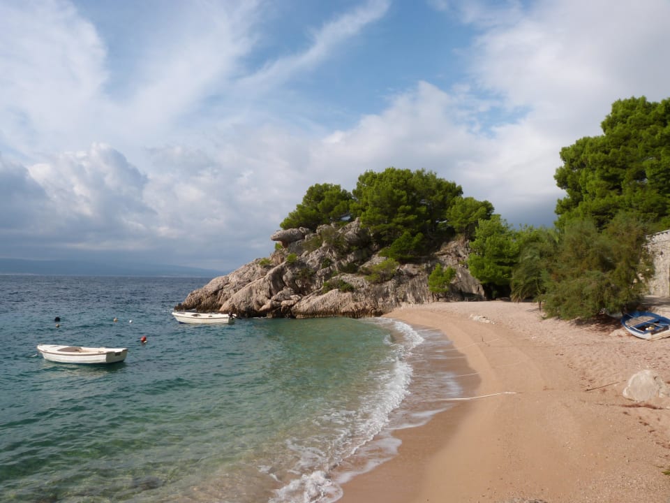 Wunderschöner Strand in unmittelbarer Nähe Bluesun Hotel Marina