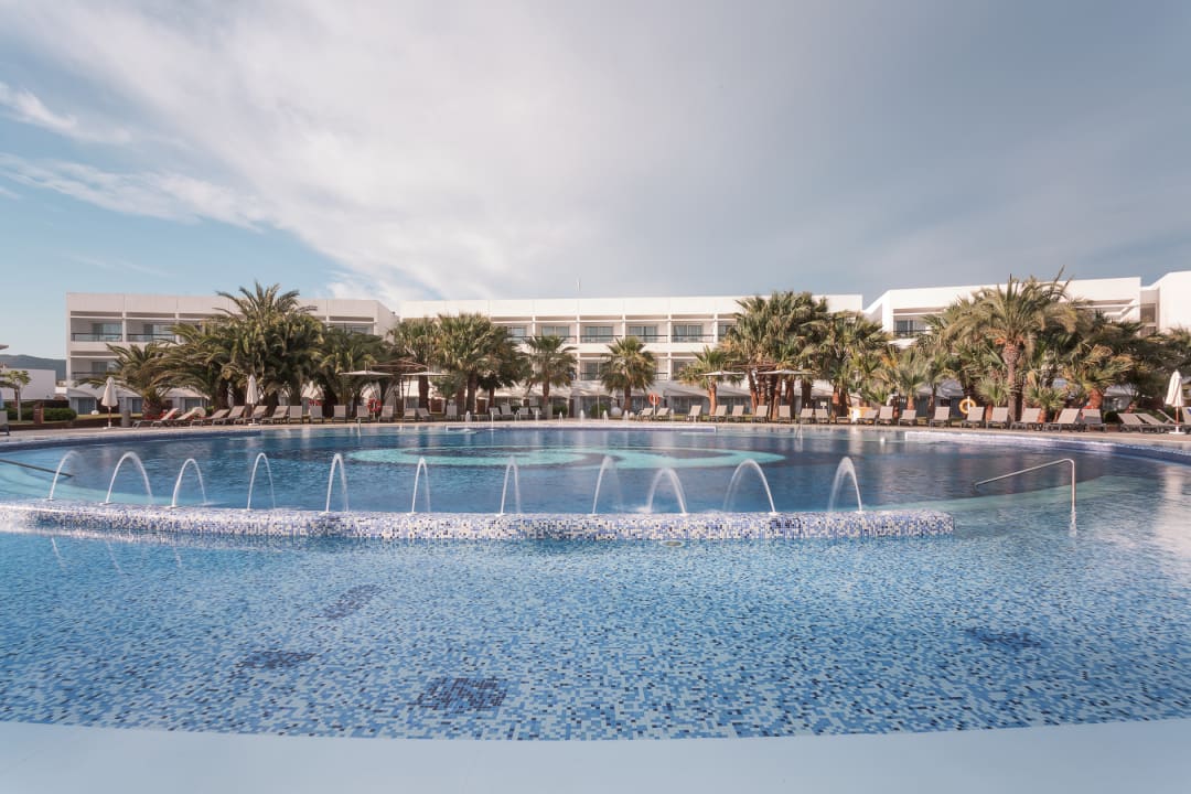 Pool Grand Palladium Select Palace Ibiza