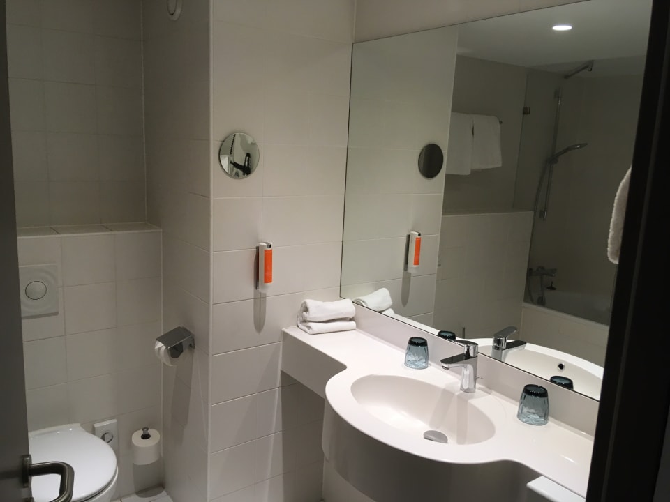 Zimmer Vienna House Easy by Wyndham Wuppertal