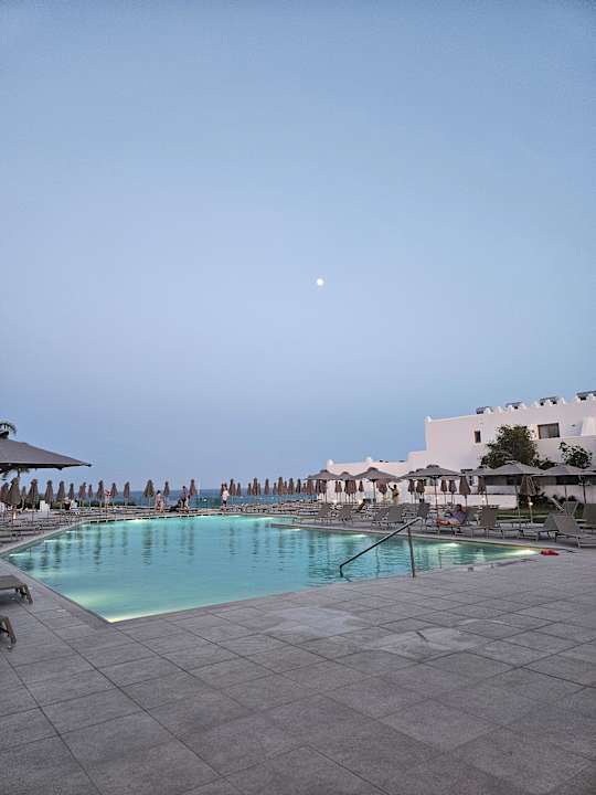 Pool Blue Sea Island