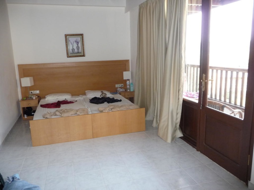 Schlaftzimmer Eltern Hotel Golden Odyssey