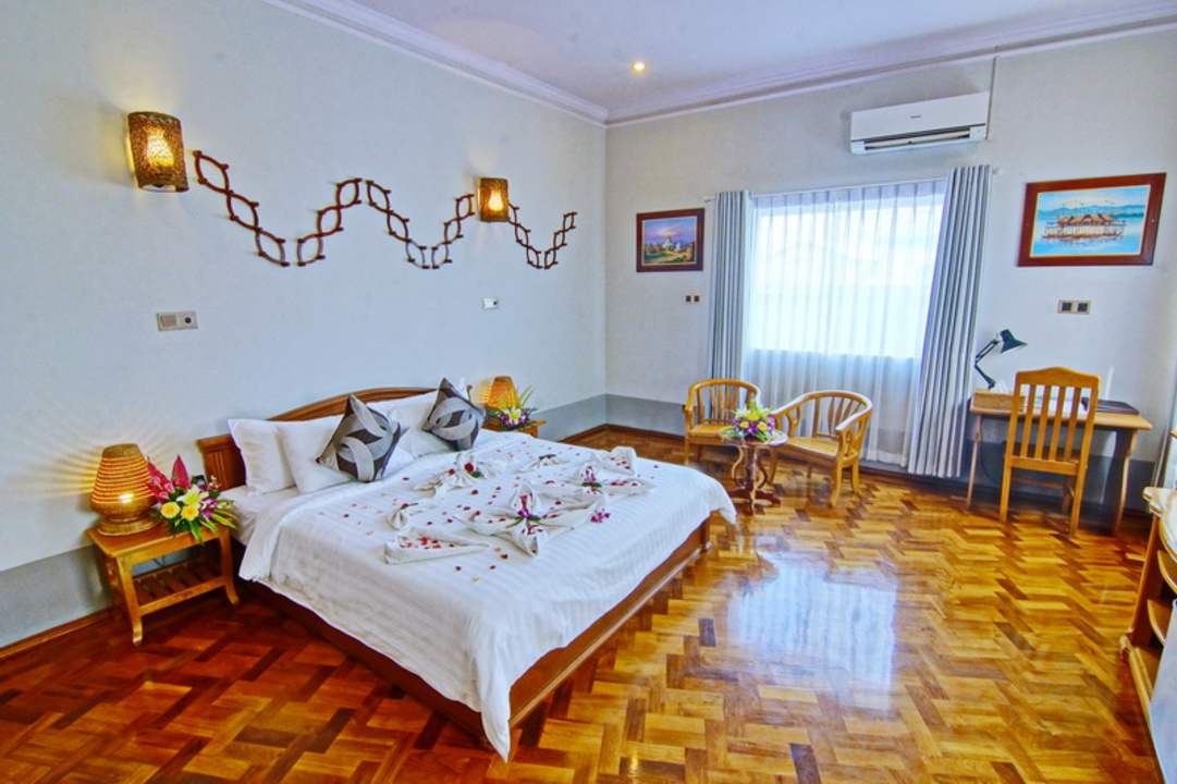 Zimmer Triumph Hotel Mandalay