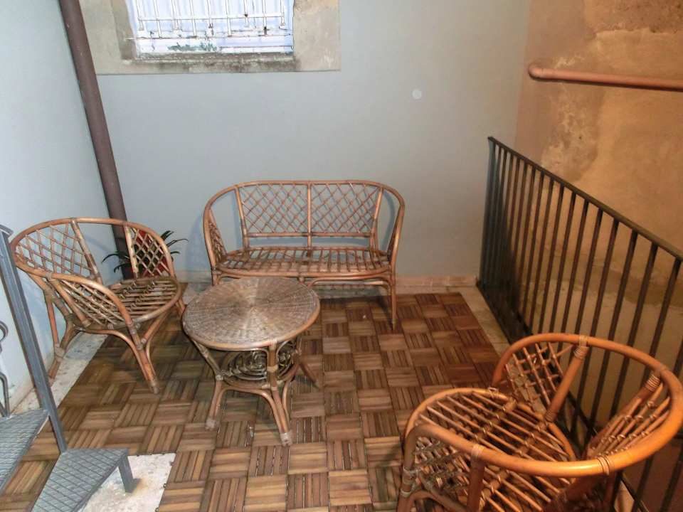 'Raucherlounge' im Innenhof B&B Enna Inn Centro