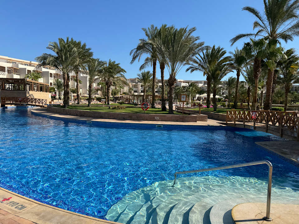 Pool Fort Arabesque Resort, Spa & Villas