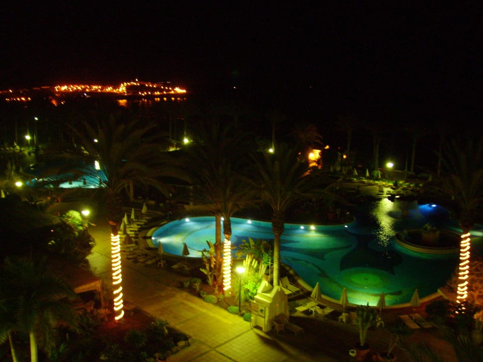 Außenansicht bei Nacht SBH Hotel Costa Calma Palace