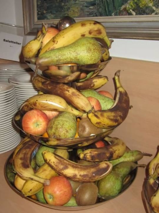 Halbvergammeltes Obst OptimaMed Gesundheitsresort St. Josef