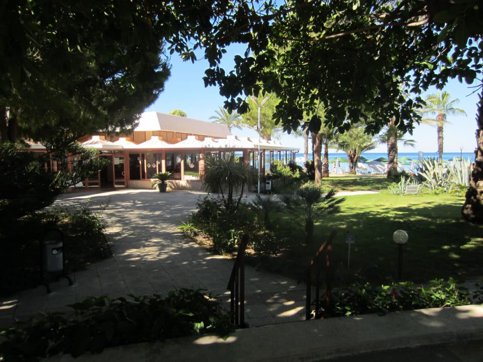 Blick zum Restaurant Top Hotel