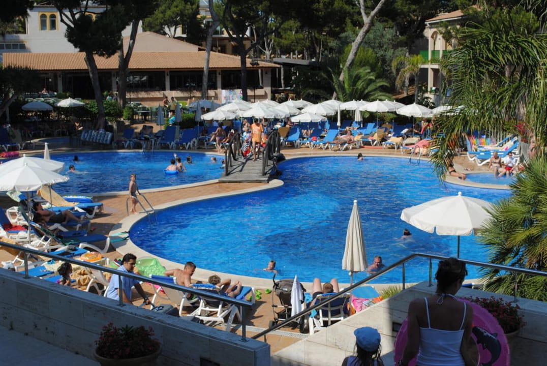 Pool im Club Teil 2 Zafiro Cala Mesquida