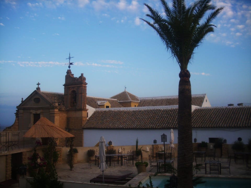 Kirche neben Hotel Hotel Hospedería del Monasterio