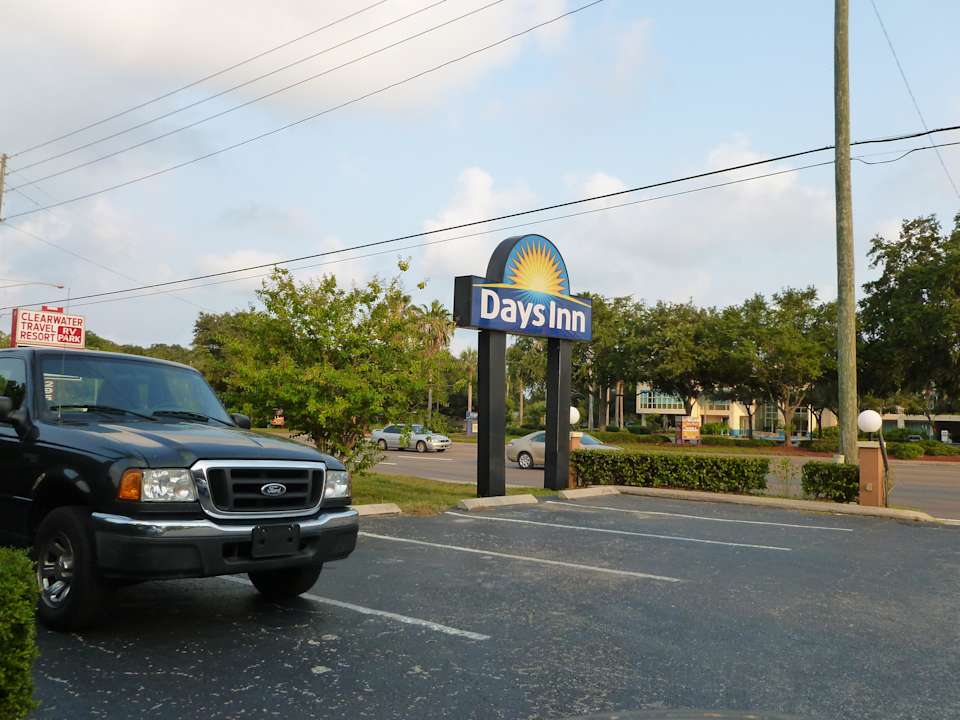 Außenansicht Hotel Days Inn Clearwater Central