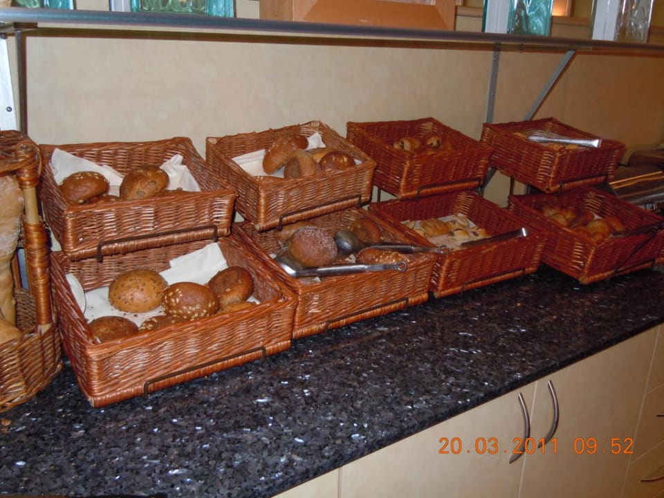 Frühstücksbüffet - Brot Seminaris Hotel Nuernberg