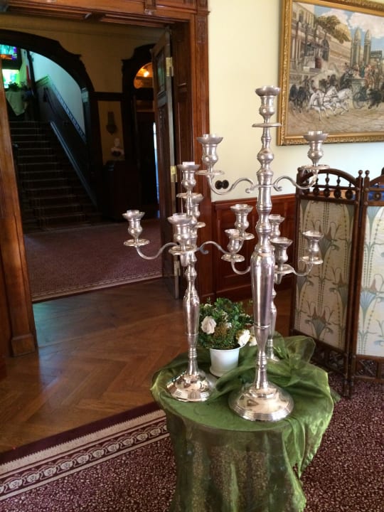 Blick zur Treppe Villa Vier Jahreszeiten