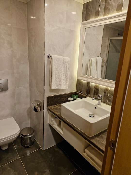 Zimmer Sherwood Exclusive Lara