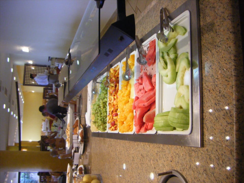 Obst zu allen Essenszeiten Grand Hotel Holiday Resort