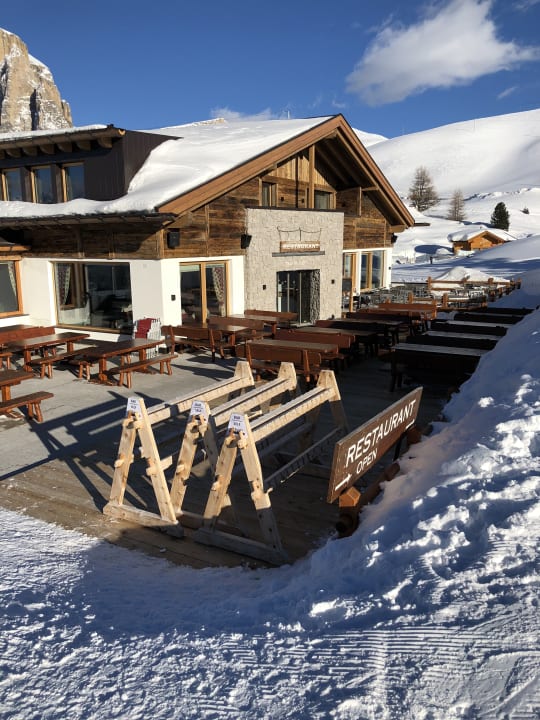 Außenansicht Hotel Rifugio Passo Sella