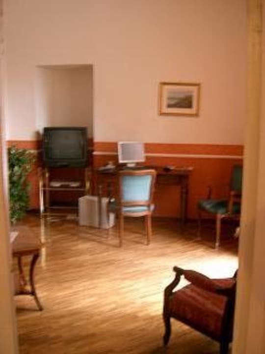 TV- und Internetraum Villa Aricia