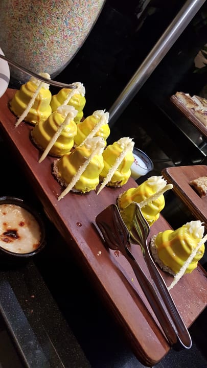 Gastro Well Palace Side