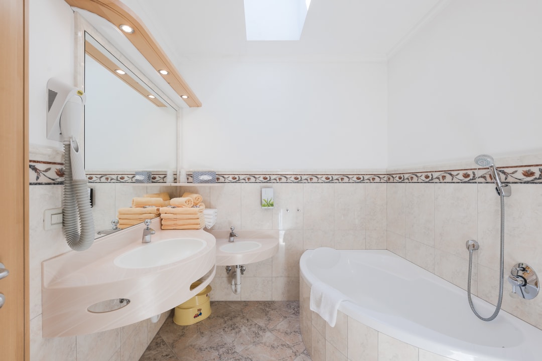 Zimmer Heidi & Edith Family Aparthotel