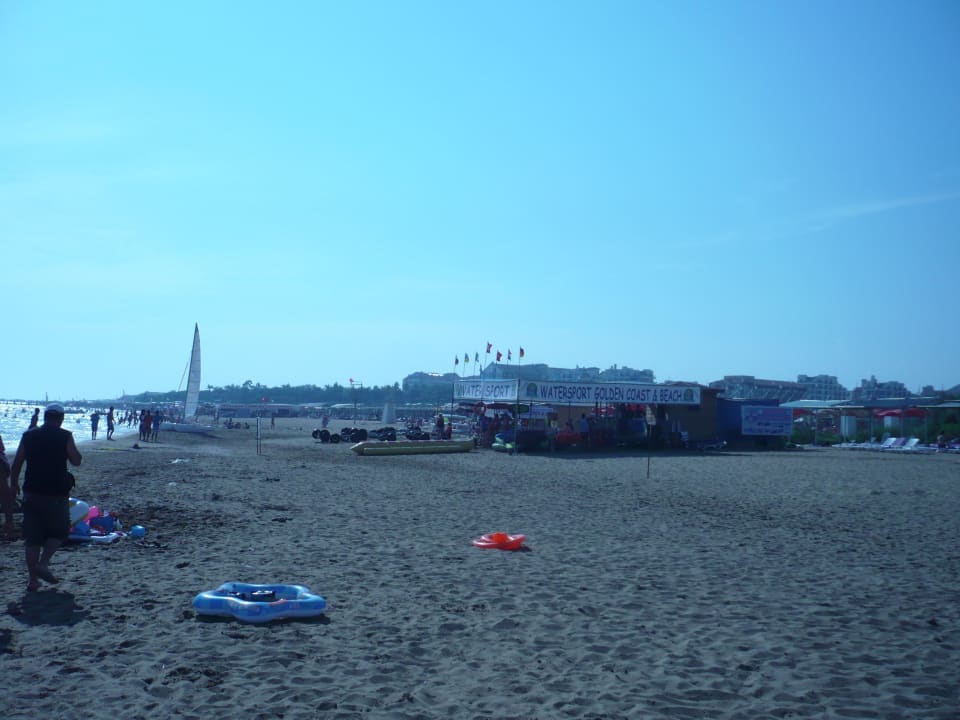 Hotelstrand vom Golden Beach / Golden Coast VONRESORT Golden Beach