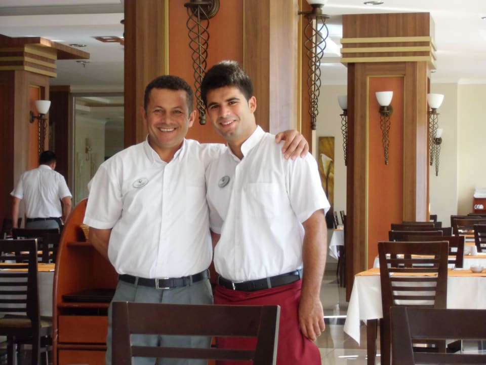 Unsere super Kellner   Solivia Hotel