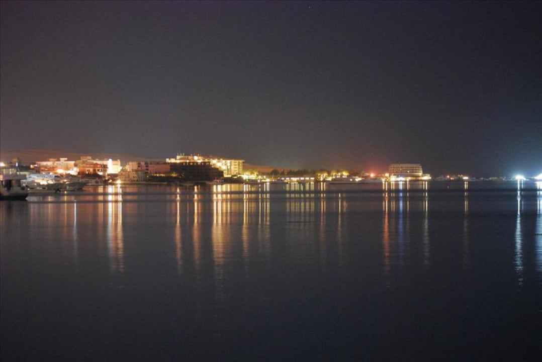 Hurghada nocą Sindbad Club