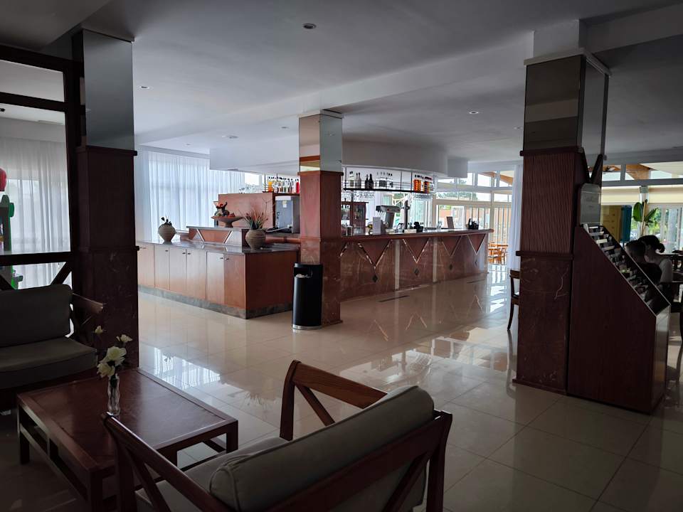 Lobby Aparthotel Ciudad Laurel