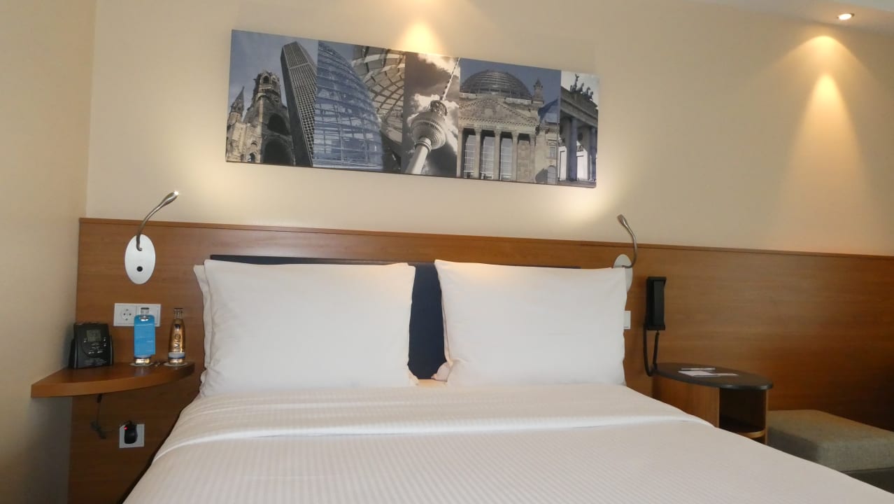 Zimmer Hampton by Hilton Berlin City West