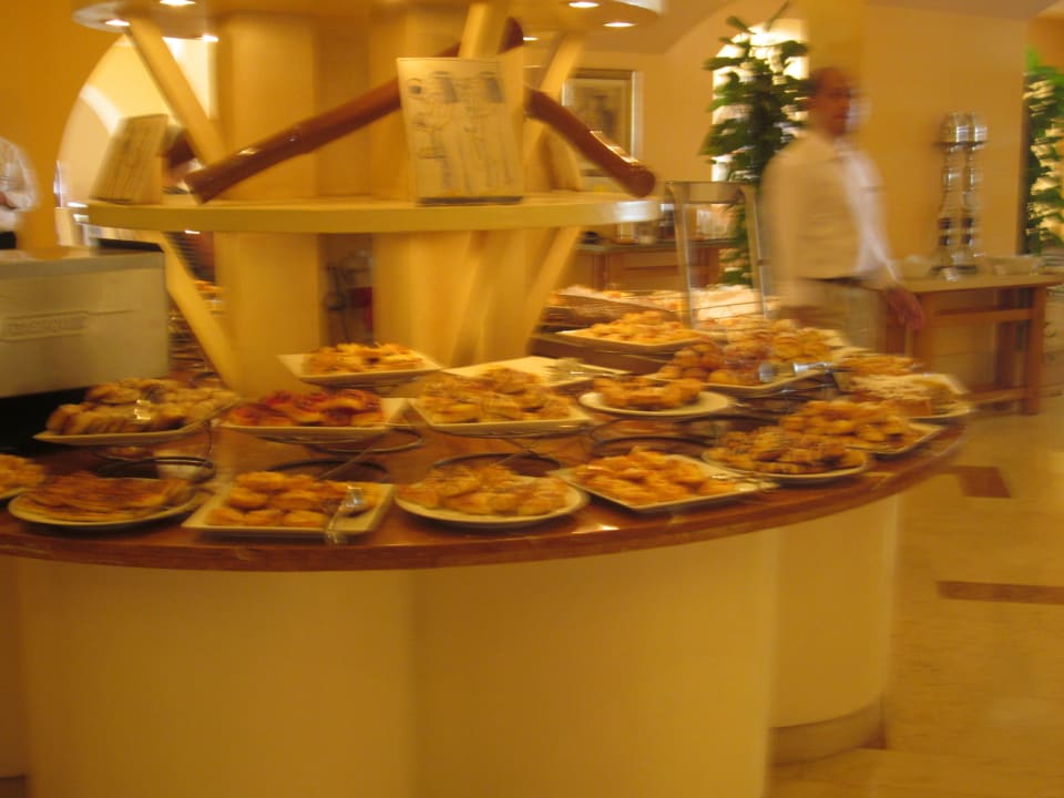 Teilchenbüffet Frühstück Strand Beach Resort Taba Heights