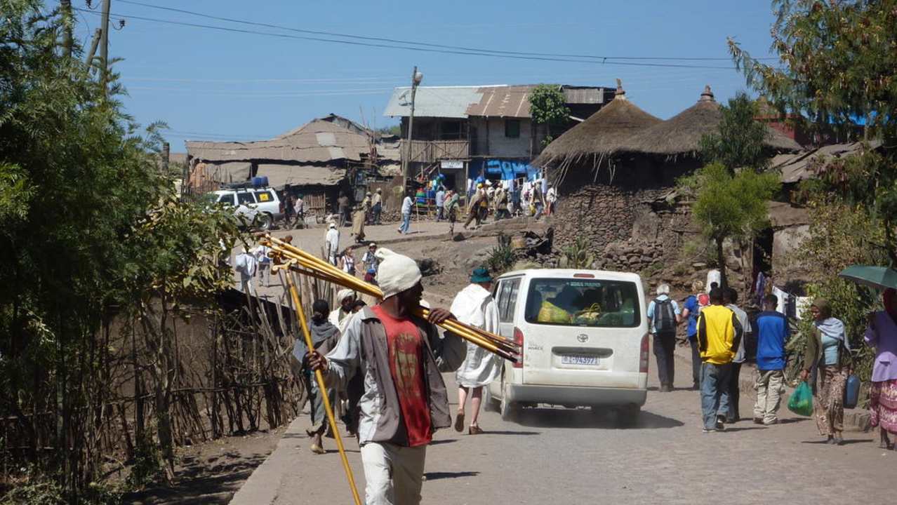 Droga do hotelu Roha Hotel