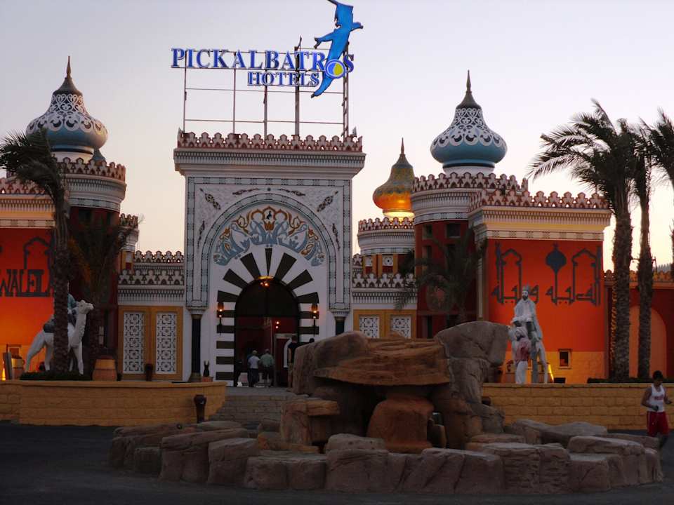 Eingang Pickalbatros Alf Leila Wa Leila Resort - Neverland Hurghada