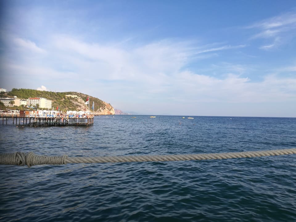 Strand Quattro Beach Spa & Resort