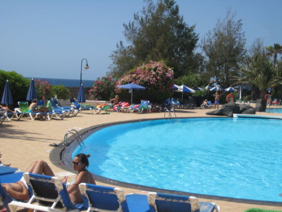 Poolbereich des Hotels Hotel Grand Teguise Playa