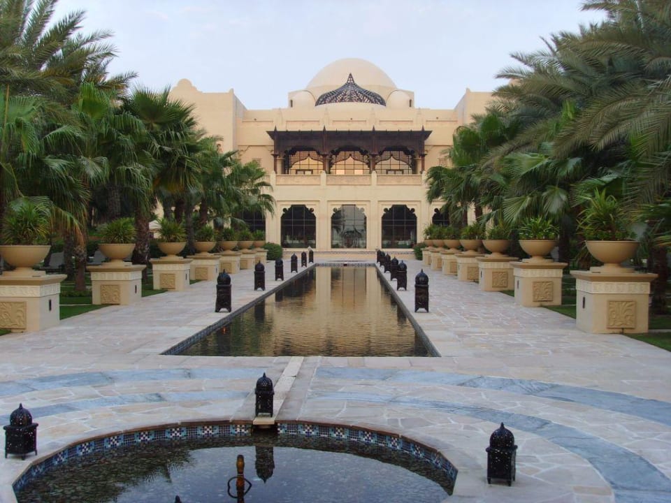 Hotelgarten am abend One&Only Royal Mirage Resort Dubai at Jumeirah Beach