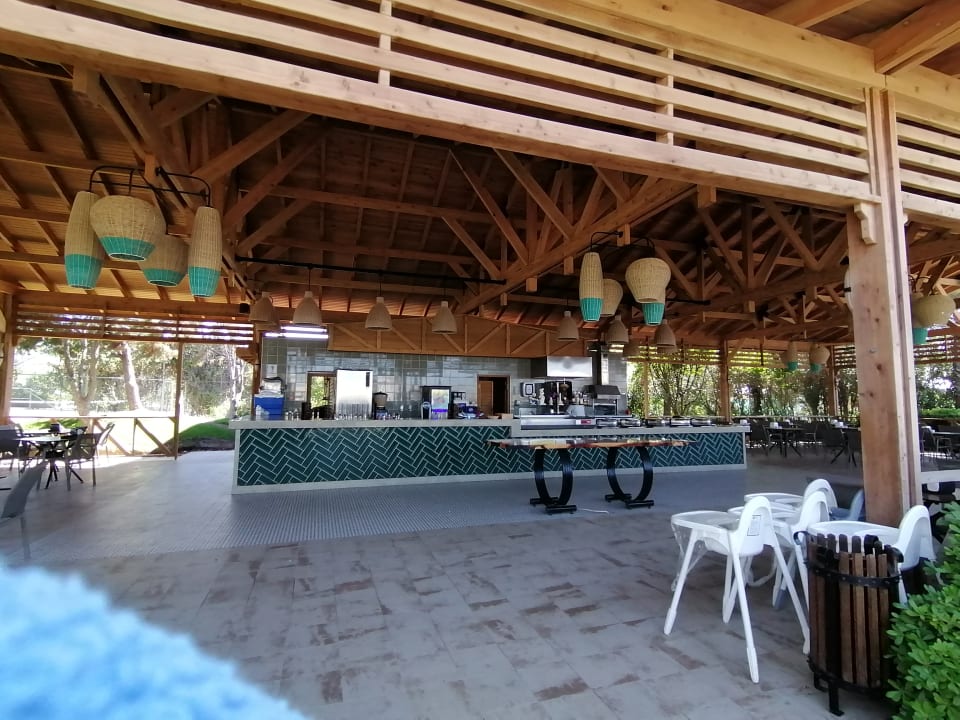 Gastro Saturn Palace Resort Hotel
