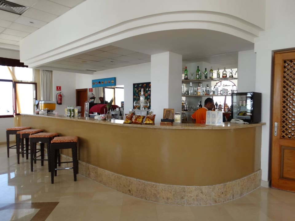 Bar bei der Lobby Hotel Gorgonia Beach Resort