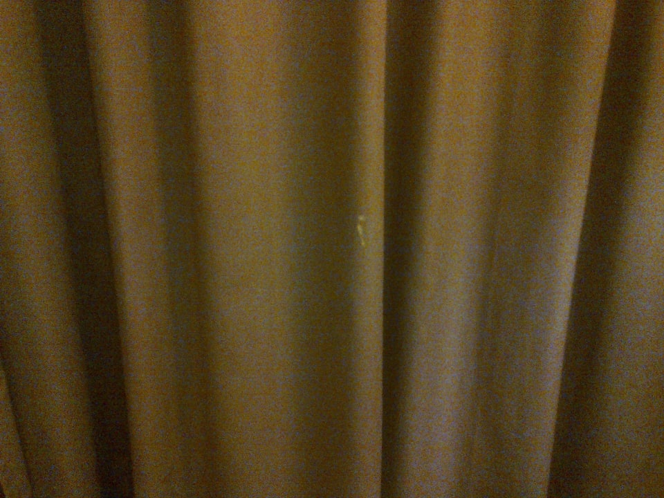 Cortina manchada Hotel Adonis Plaza Tenerife