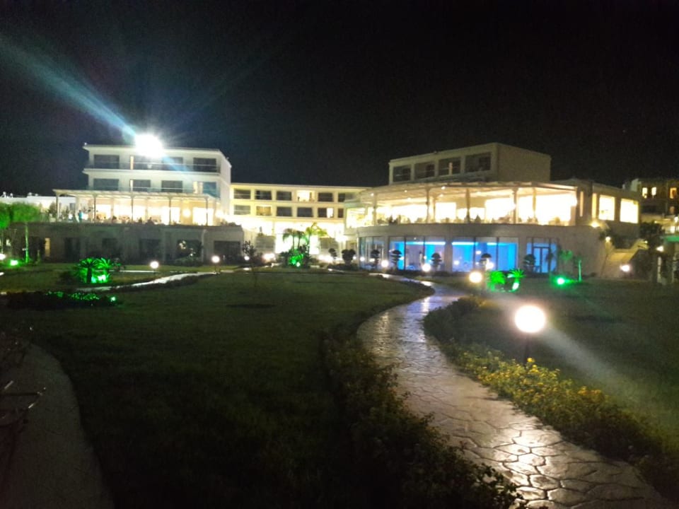 Außenansicht Asterias Beach Resort