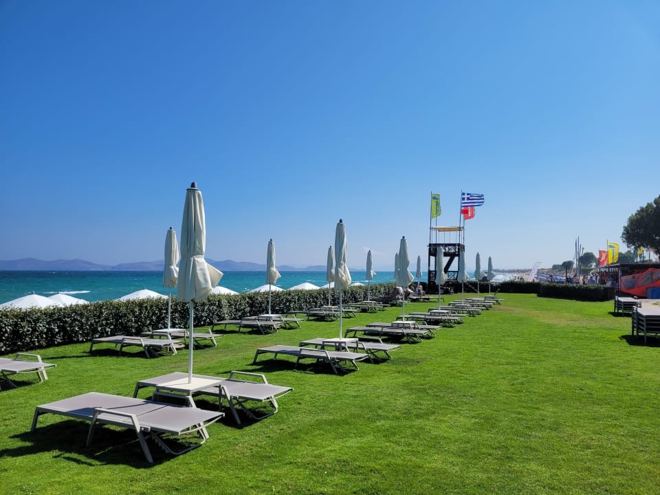 Strand Neptune Luxury Resort