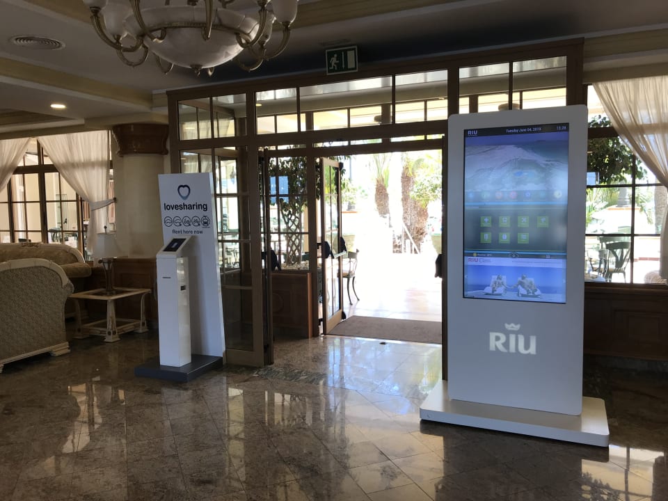 Lobby Hotel Riu Palace Tres Islas
