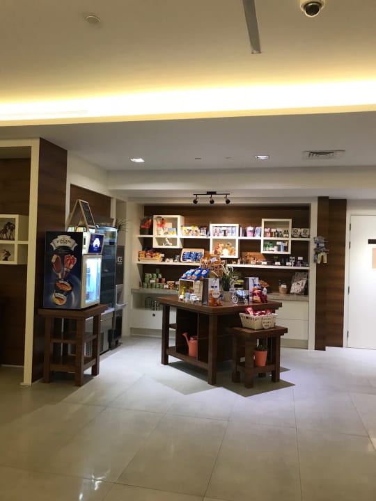 Lobby Hilton Garden Inn Ras Al Khaimah