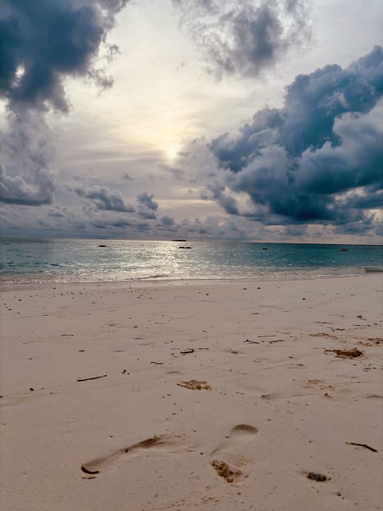 Strand Meeru Maldives Resort Island