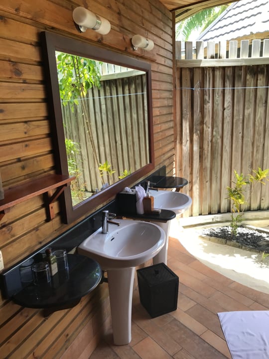 Zimmer Kuredu Island Resort & Spa