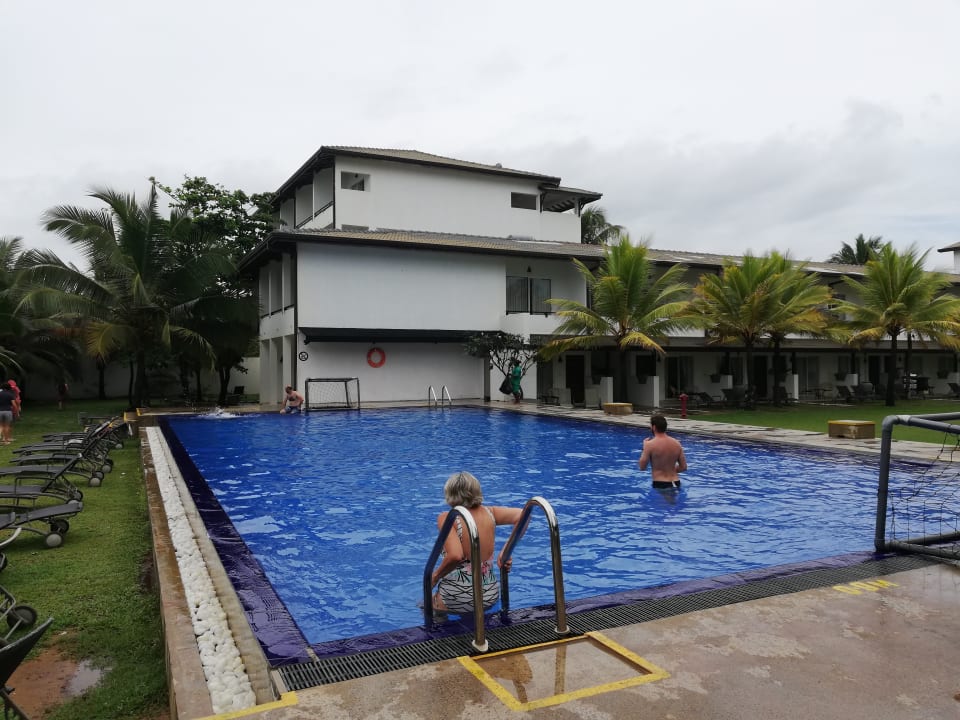 Pool Coco Royal Beach Resort