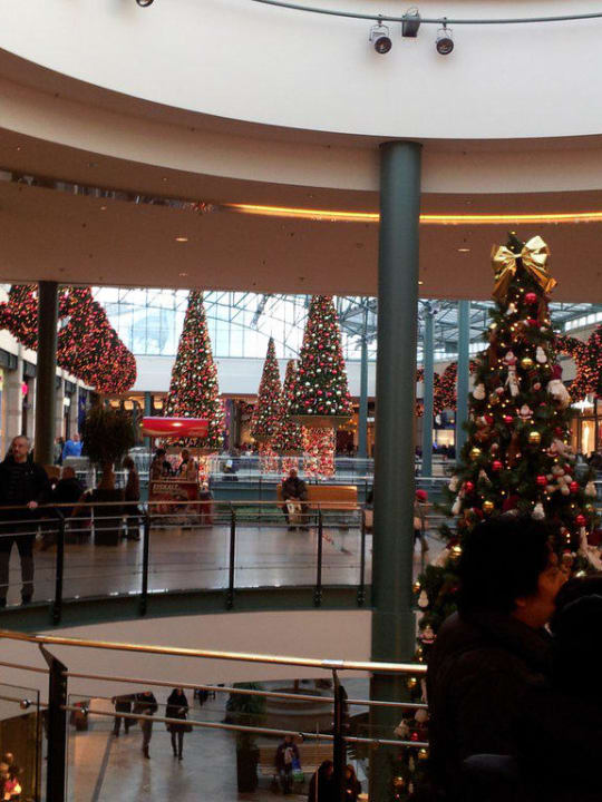 Centro in Weihnachtlichem Glanz  Hotel NH Oberhausen