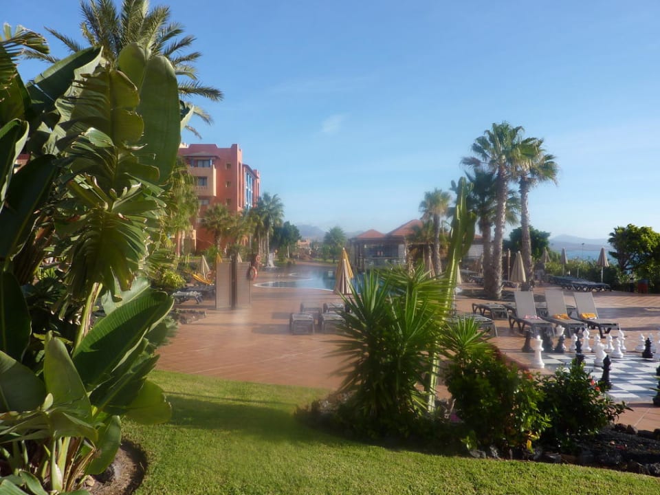 Gepflegte Aussenanlage Hotel H10 Tindaya
