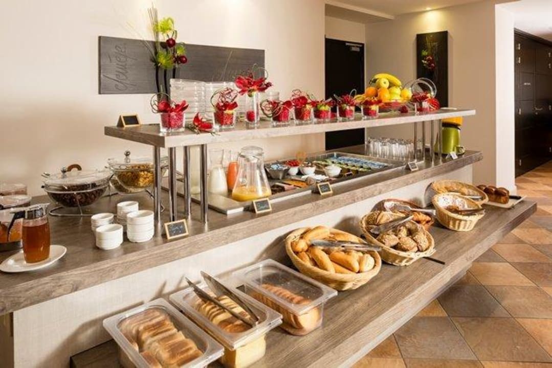 "Buffet Petit déjeuner" Hotel L'Arena (Fréjus) • HolidayCheck (Côte d